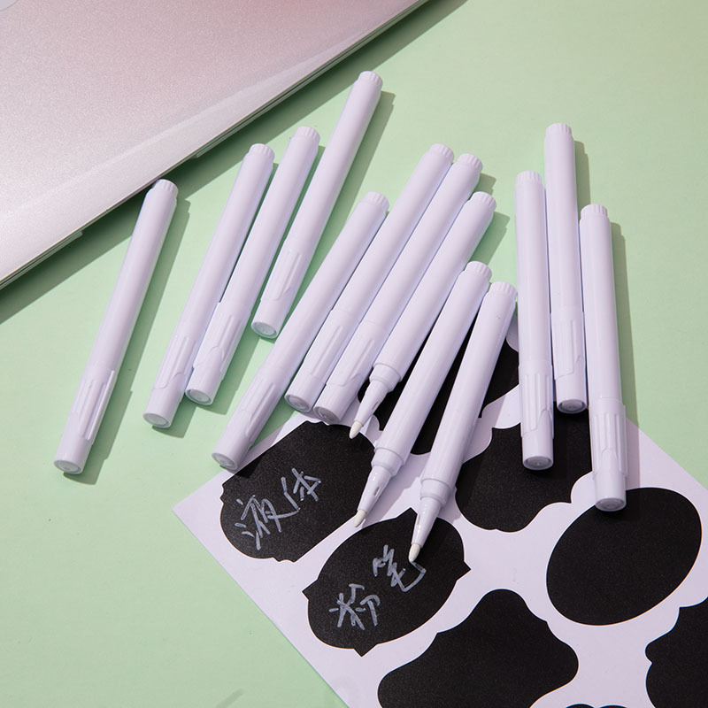 White Liquid Chalk Markers